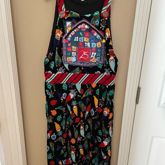 Women’s 25 Days of Christmas Velvet Overalls Medium - Picture 2 of 16